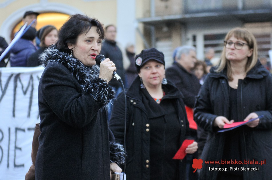 Czarny Protest w Dniu Kobiet - foto