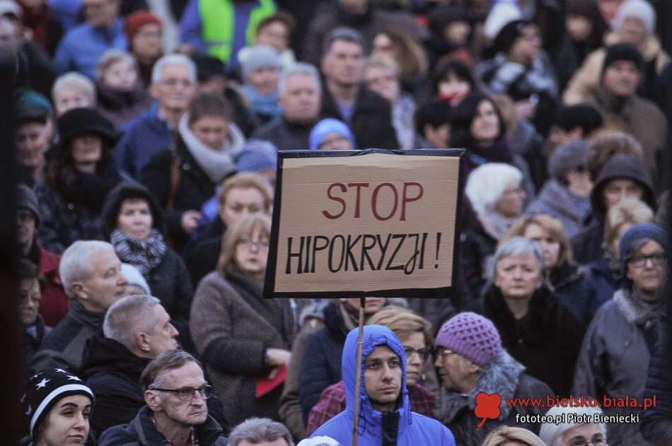 Czarny Protest w Dniu Kobiet - foto