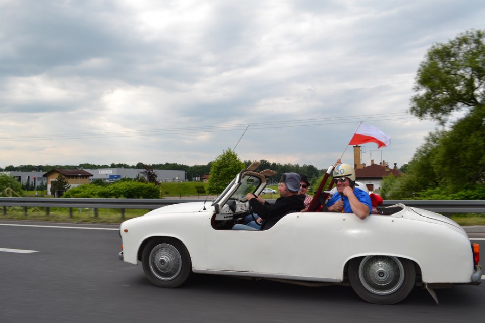 Pamiętasz ten dźwięk i zapach spalin?