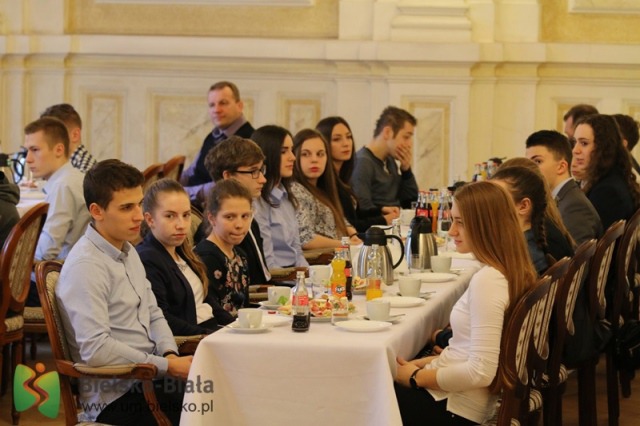 Miasto pomaga najlepszym - foto
