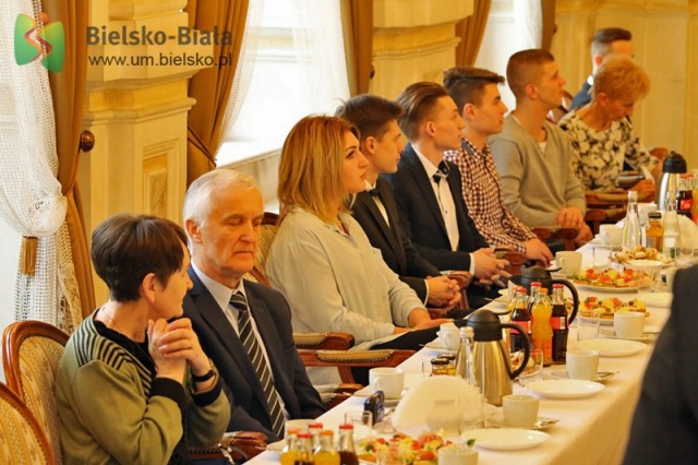 Miasto pomaga najlepszym - foto