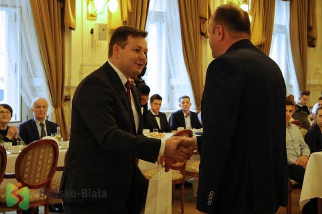 Miasto pomaga najlepszym - foto
