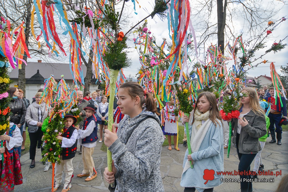 Tradycja urzekająca kolorami - foto