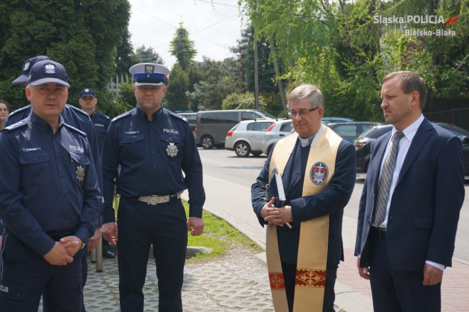Radiowozy z bogatym wyposażeniem - foto