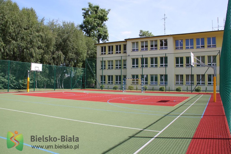 Rosną boiska na potęgę - foto