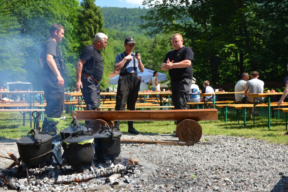 Tłumy na zabawie w Straconce - foto