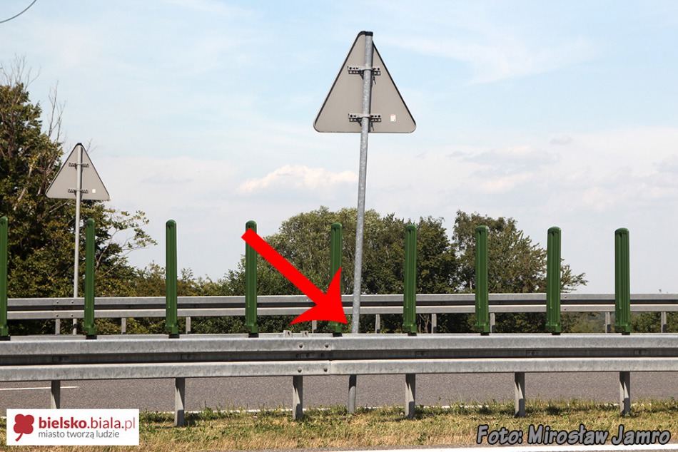 Groźne słupki na "zakręcie śmierci"
