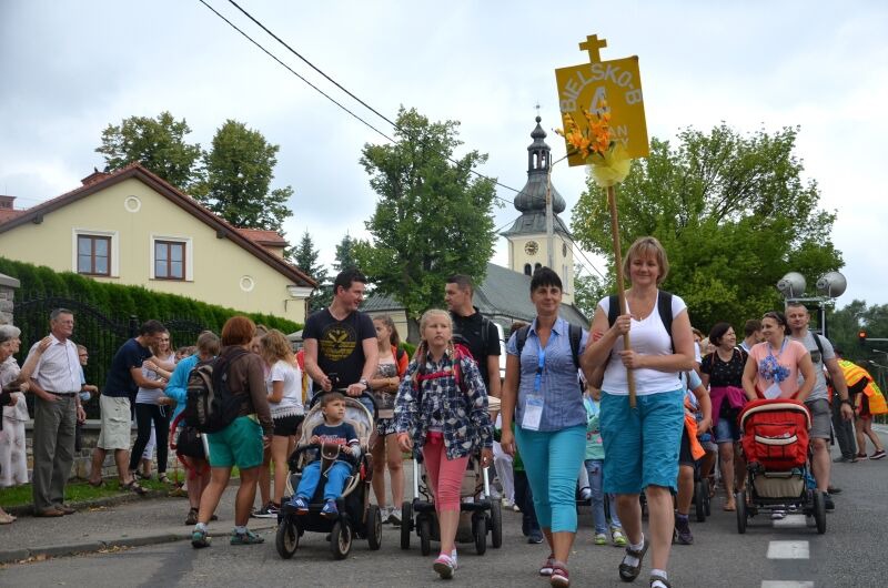 Wstali z kanapy. Są ich tysiące - foto