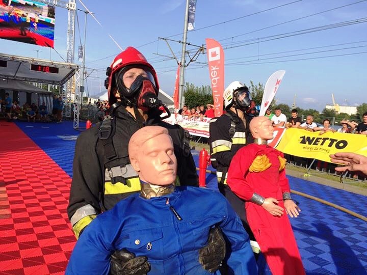 Największy twardziel wśród strażaków - foto