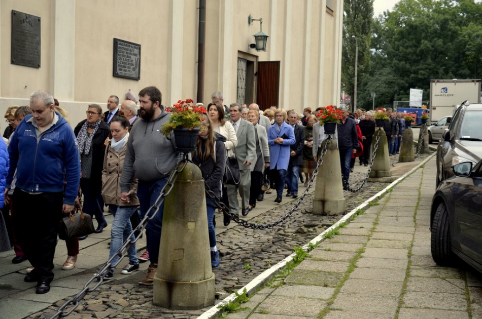 Biskup pojechał na wieś - foto