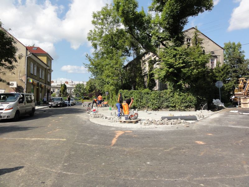 Zmierzają do końca na Sobieskiego - foto