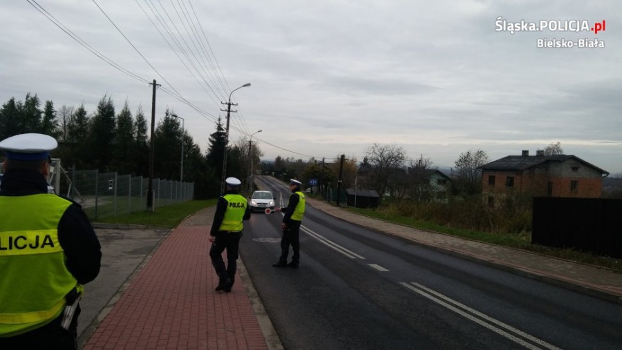 Nie całkiem bezpieczna droga na cmentarz