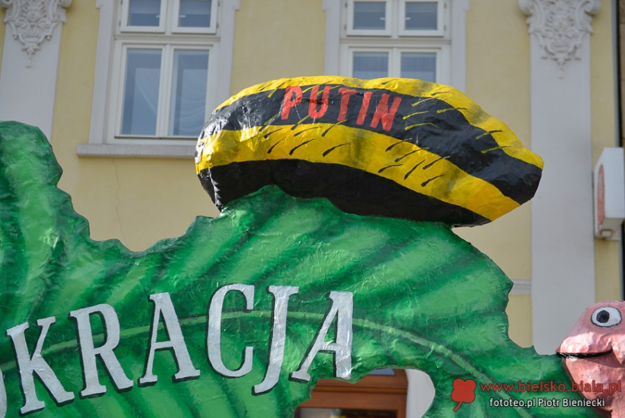 Polityczny happening na placu Chrobrego