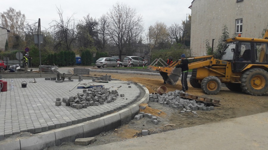 Na Sobieskiego układają kostkę - foto