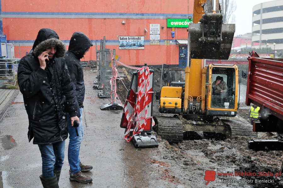 Tajemnica nagrobków zatopionych w rzece