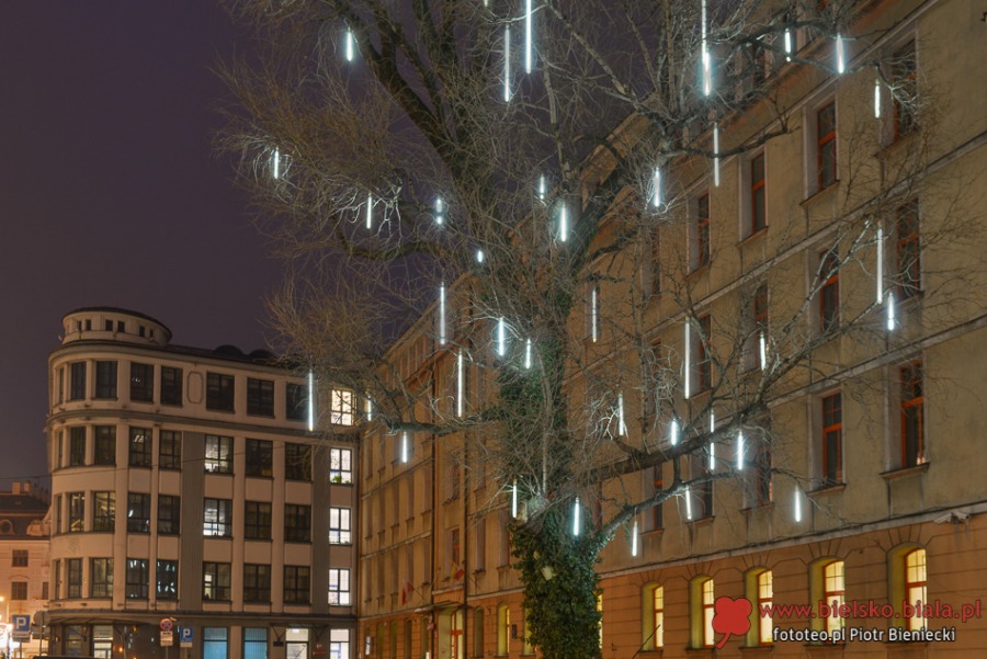 Bielsko-Biała pięknieje po zmroku