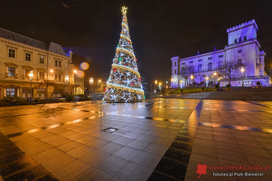 Bielsko-Biała pięknieje po zmroku