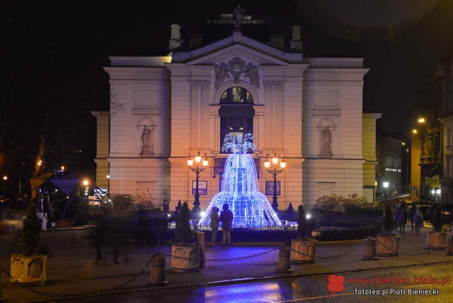 Bielsko-Biała pięknieje po zmroku