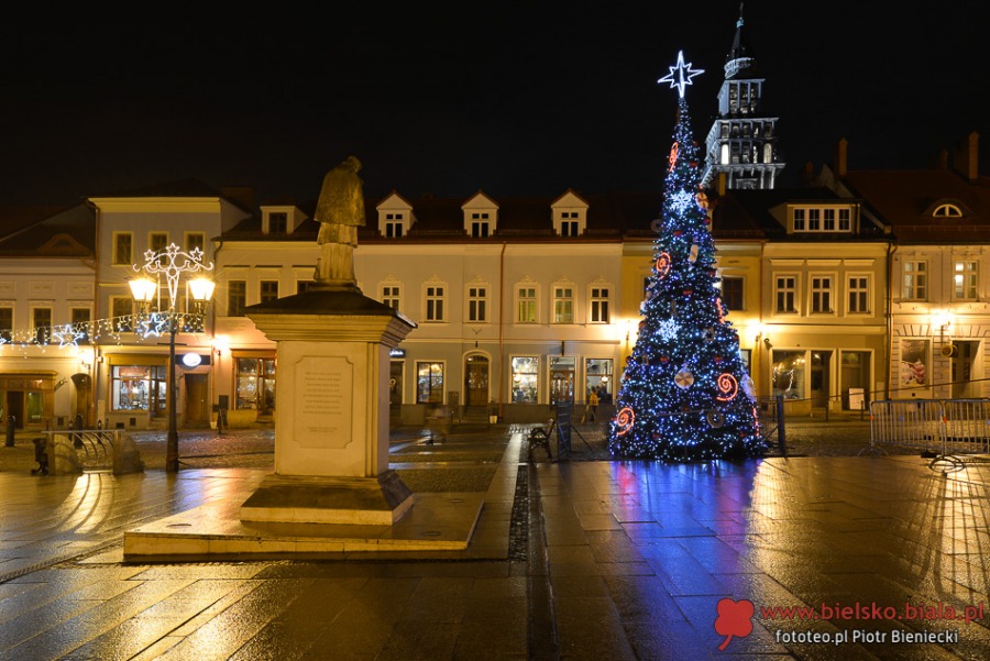 Bielsko-Biała pięknieje po zmroku