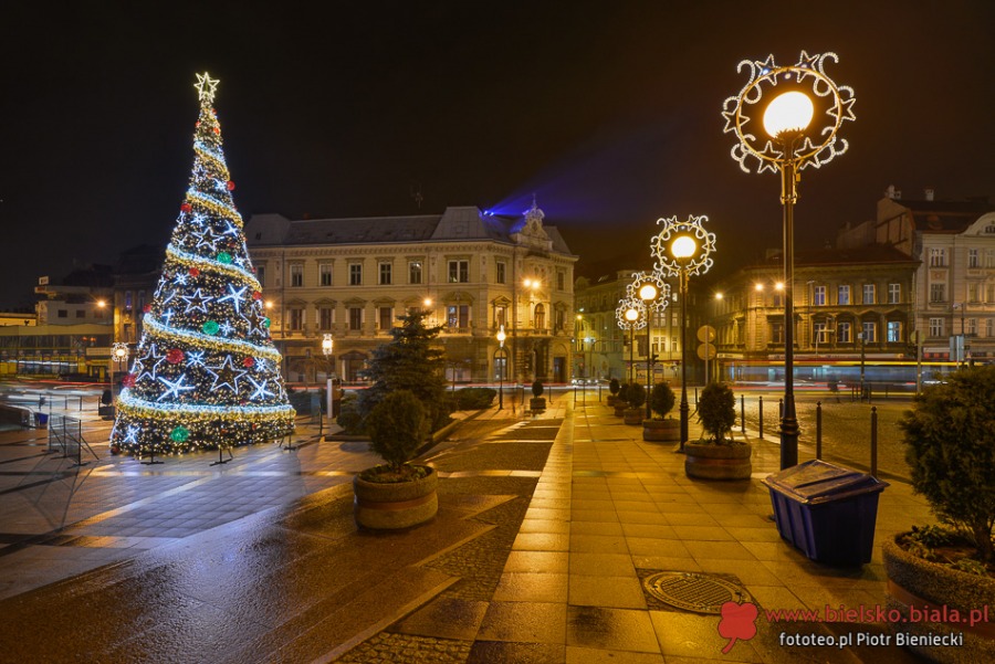 Bielsko-Biała pięknieje po zmroku