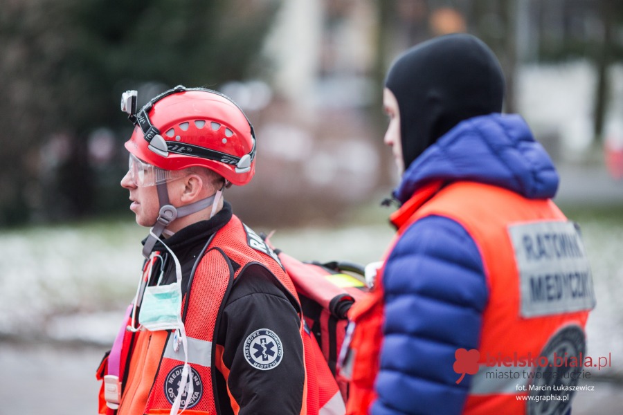 Nocny atak terrorystów. Akcja ratownicza (ZDJĘCIA)