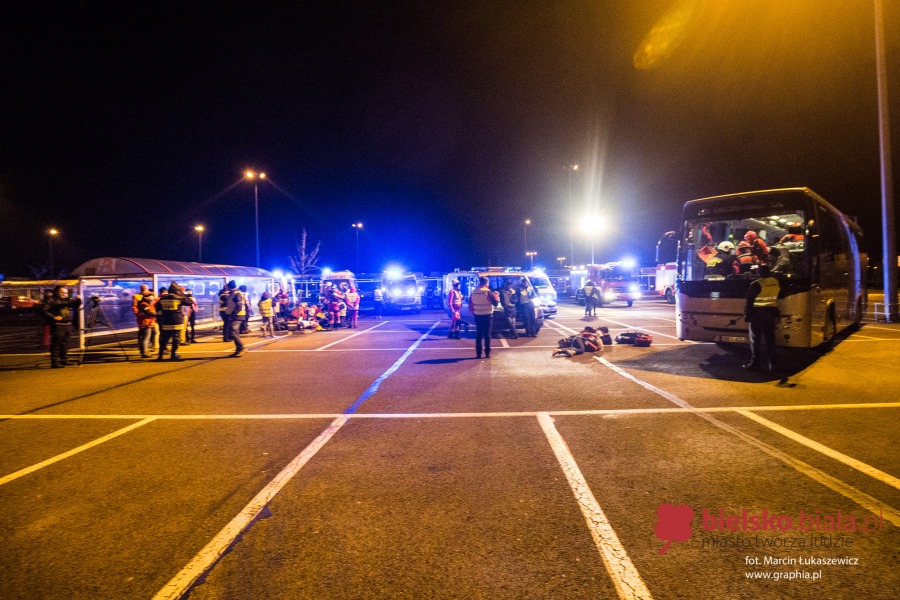 Nocny atak terrorystów. Akcja ratownicza (ZDJĘCIA)