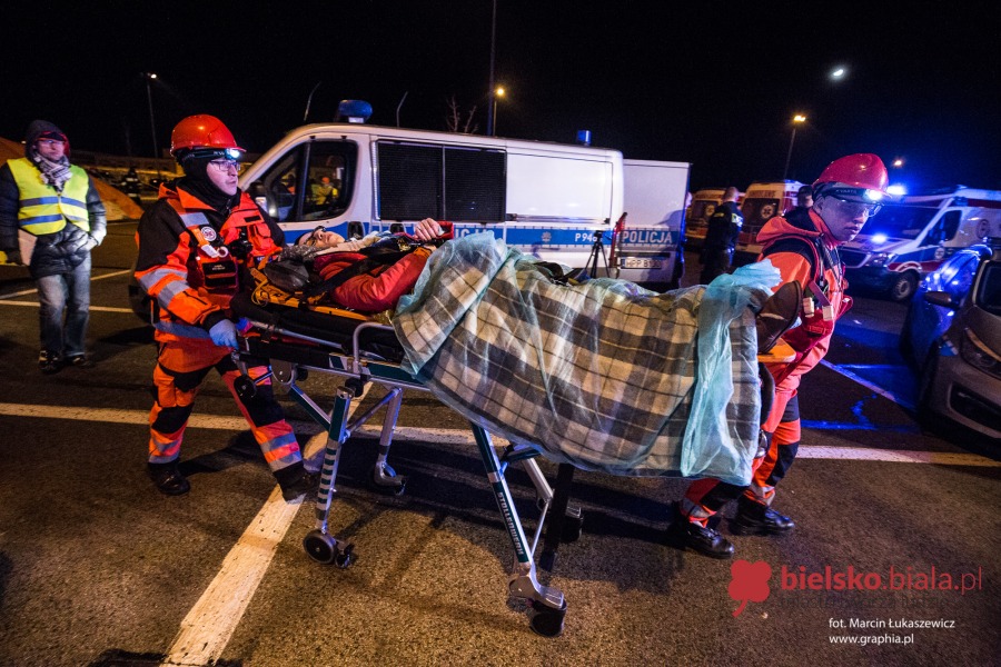 Nocny atak terrorystów. Akcja ratownicza (ZDJĘCIA)