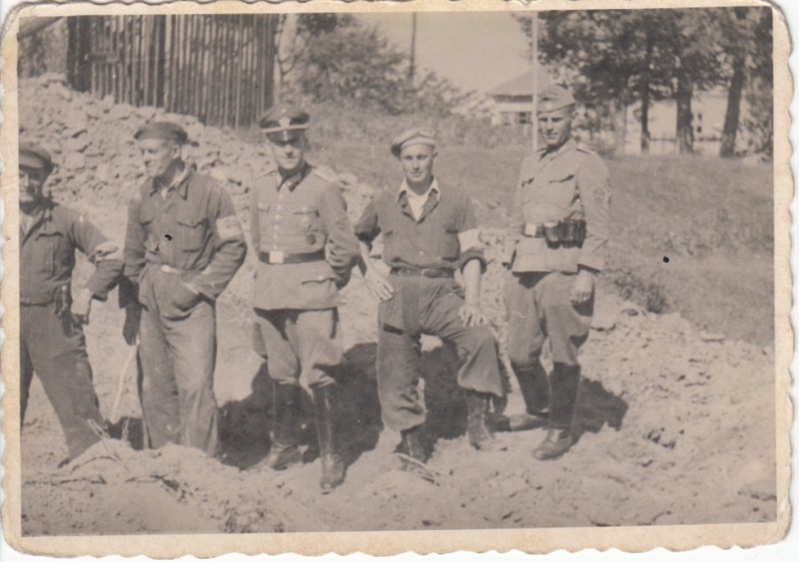 Jacek Proszyk przedstawia. Poszukiwacze bomb