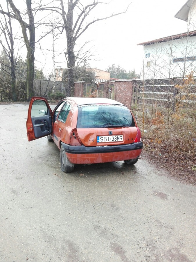 Liczne awarie. Służby miejskie zasypane zgłoszeniami