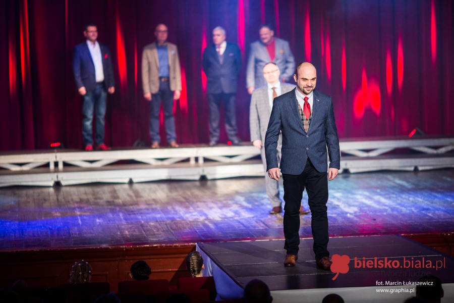 Potrafią się dobrze  bawić. Zebrali już pół miliona
