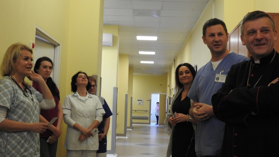 Biskup w szpitalu. „Tylko Bóg wie, jaki jest sens choroby” - foto