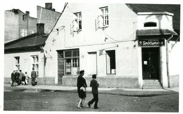 Spacer po Białej sprzed 50 lat. Poznajesz te miejsca? - foto