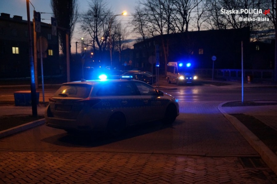 Policja wokół stadionu i na trasach dojazdowych - foto