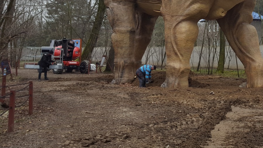 Największy dinozaur na świecie w pobliżu Bielska-Białej - foto