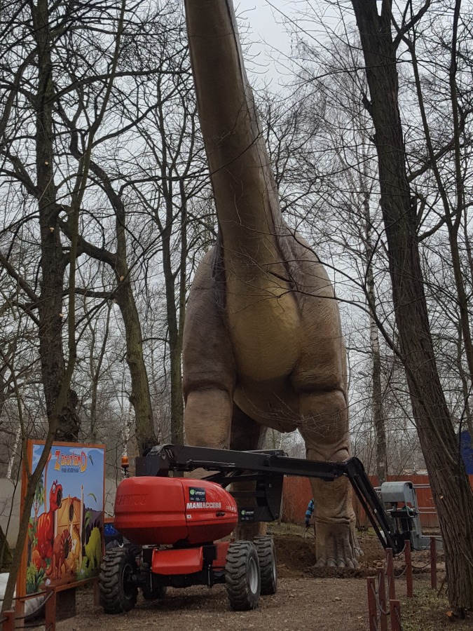 Największy dinozaur na świecie w pobliżu Bielska-Białej - foto