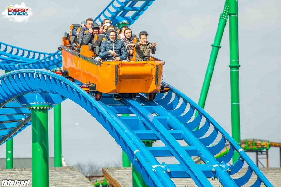 Zjazd do wody z prędkością 110 km/h. Ten film przyprawia o zawrót głowy!
