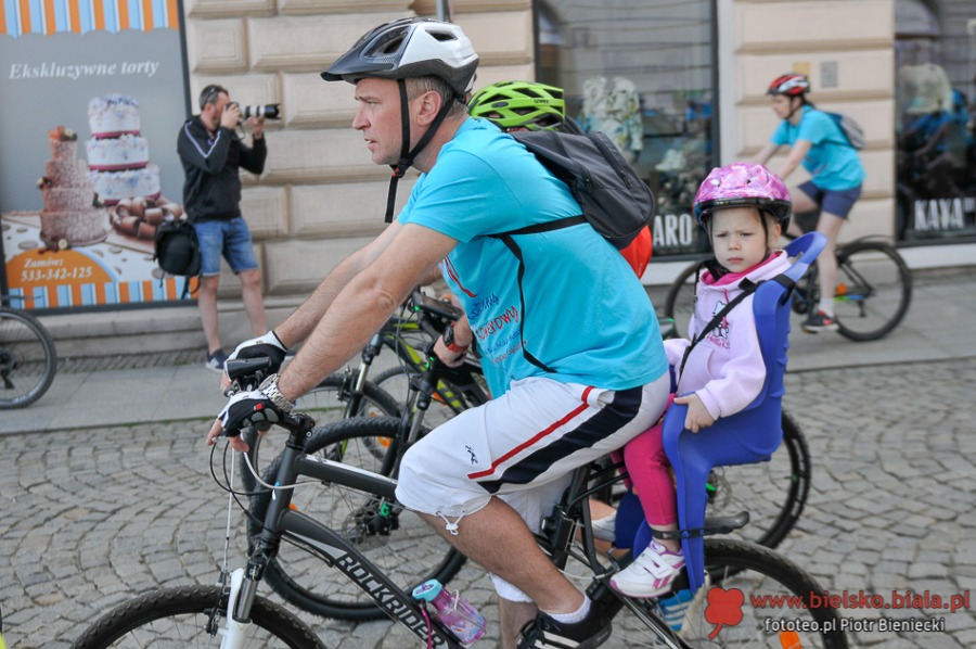 Pogoda dopisuje rowerzystom. Wyjątkowa frekwencja na rajdzie - foto