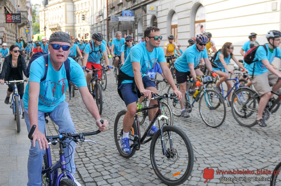 Pogoda dopisuje rowerzystom. Wyjątkowa frekwencja na rajdzie - foto