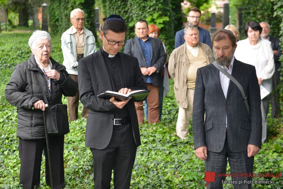 Zachwyt na cmentarzu. Fenomenalny koncert dla Selmy Kurz
