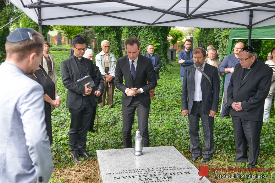 Zachwyt na cmentarzu. Fenomenalny koncert dla Selmy Kurz