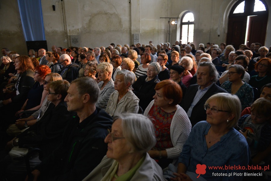Zachwyt na cmentarzu. Fenomenalny koncert dla Selmy Kurz