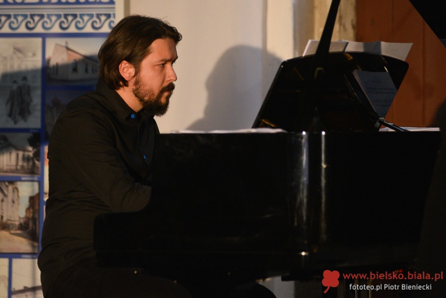 Zachwyt na cmentarzu. Fenomenalny koncert dla Selmy Kurz