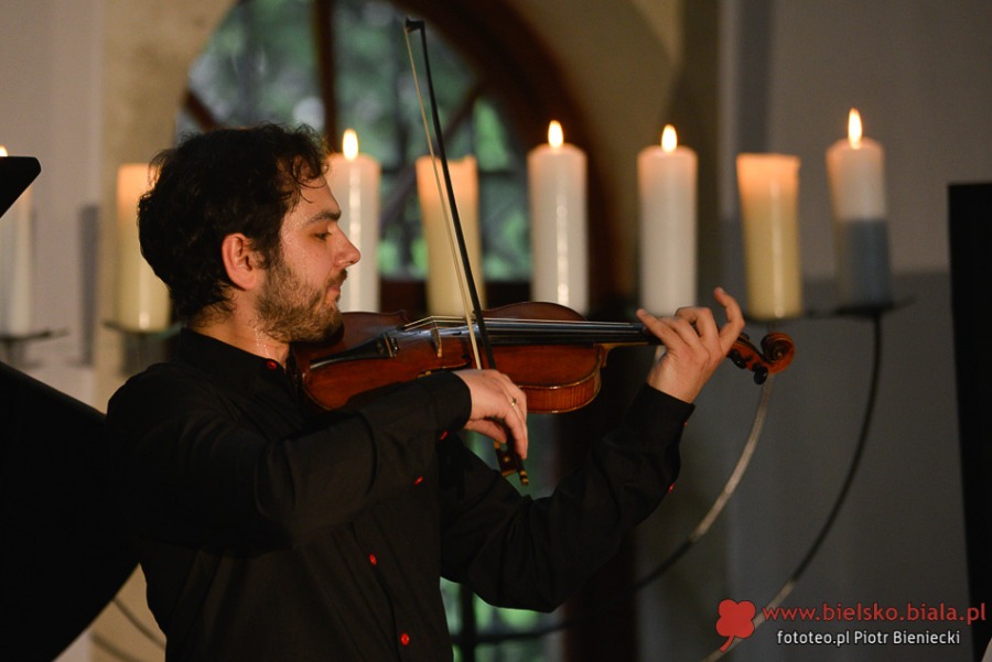 Zachwyt na cmentarzu. Fenomenalny koncert dla Selmy Kurz