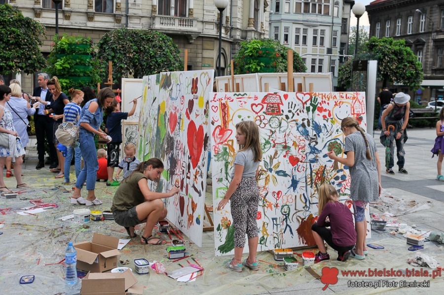 Marzenia na placu Chrobrego. Gdzie spojrzysz, tam… Biedroń - foto