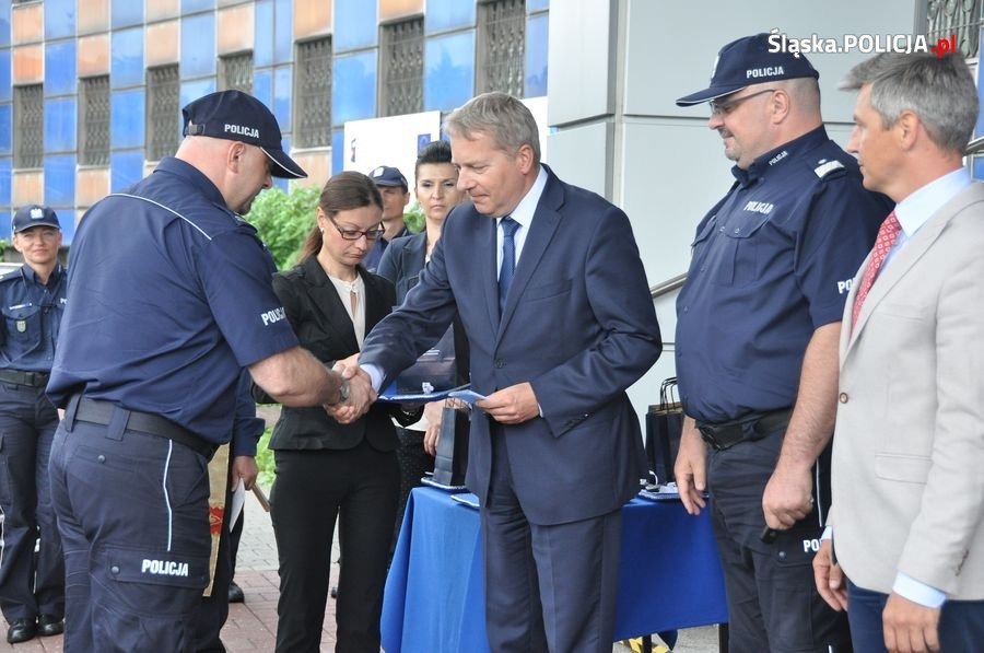 Nowe radiowozy hybrydowe dla bielskiej policji - foto
