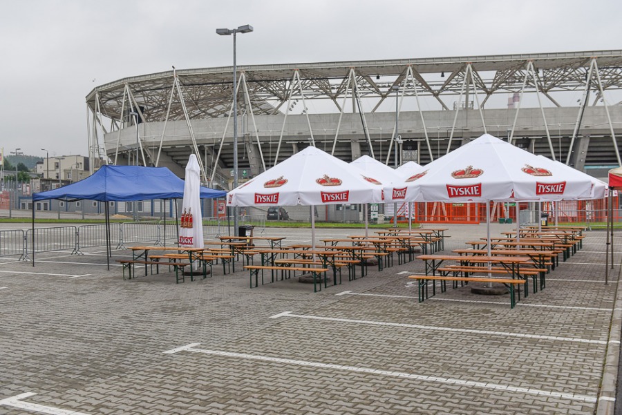 Zaraz rozpocznie się tu mundial. REGULAMIN kibicowania - foto