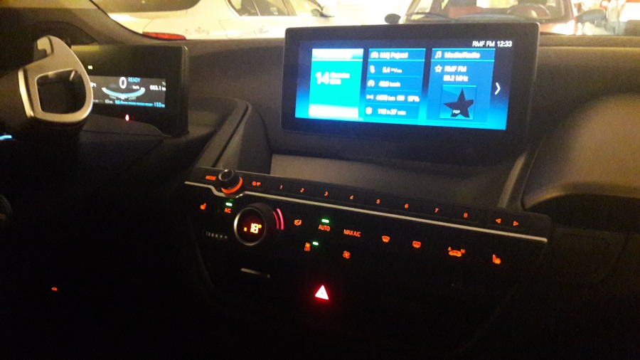 Bezpłatny prąd w nowej stacji. Test elektryka w ruchu miejskim - ZDJĘCIA