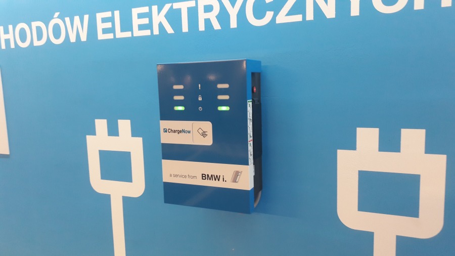 Bezpłatny prąd w nowej stacji. Test elektryka w ruchu miejskim - ZDJĘCIA