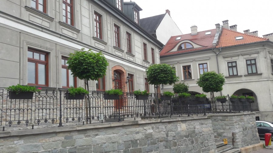 Pięknieje kamienica na starówce. Hotel i restauracja koło zamku