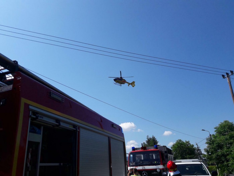 Wybuch gazu w Pisarzowicach. Poszkodowanego zabrał śmigłowiec LPR - foto